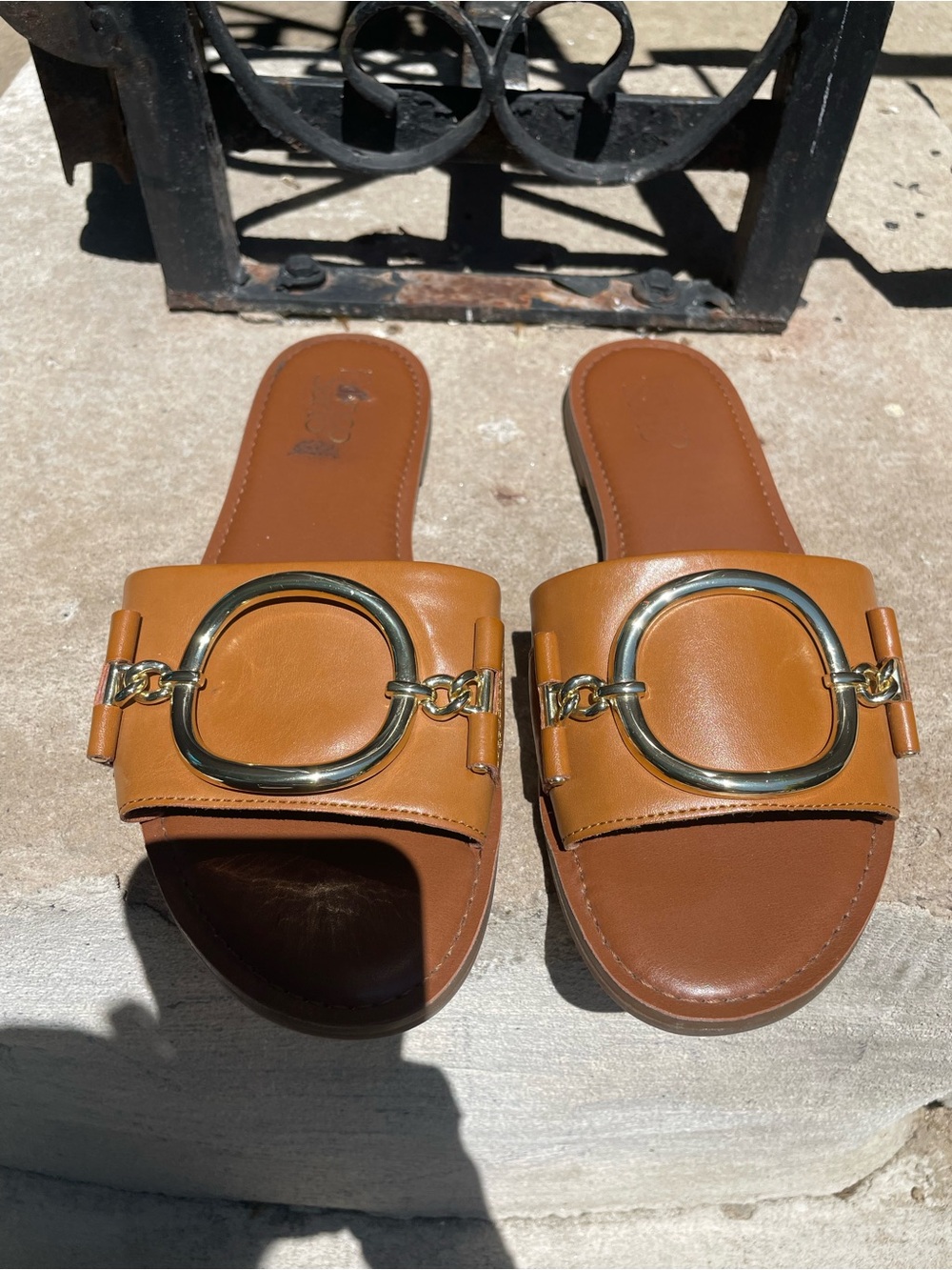 Caramel Gold Ring Accent sandals
